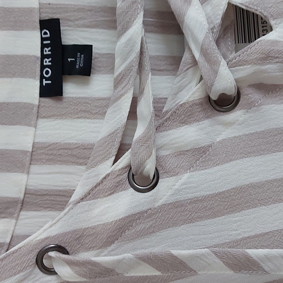 NWT Taupe Stripe Gauze Lace-up Dolman Blouse Size 1/14-16 - Picture 4 of 6